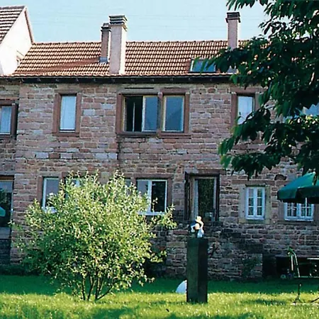 Relais Des Marches De L'est - A Lotel فندق مبيت وإفطار *