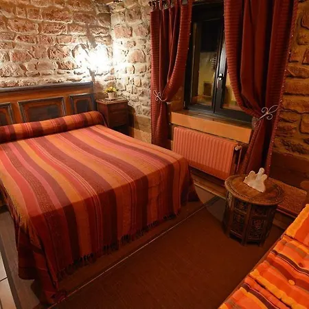 Relais Des Marches De L'est - A Lotel